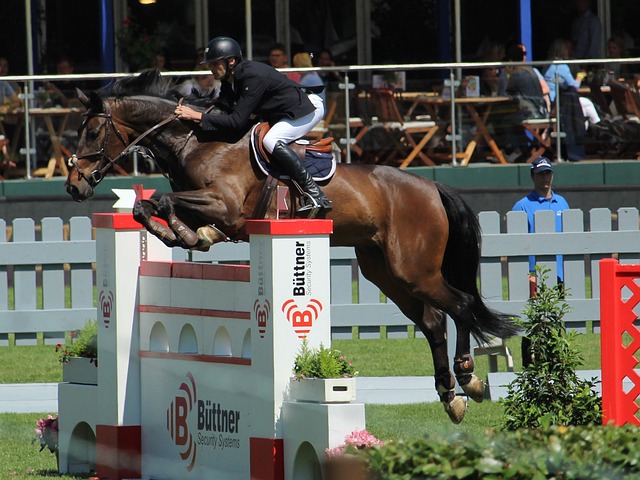 西甲｜率皇马变“法”巩固榜首 姆巴佩西甲生涯首戴帽.